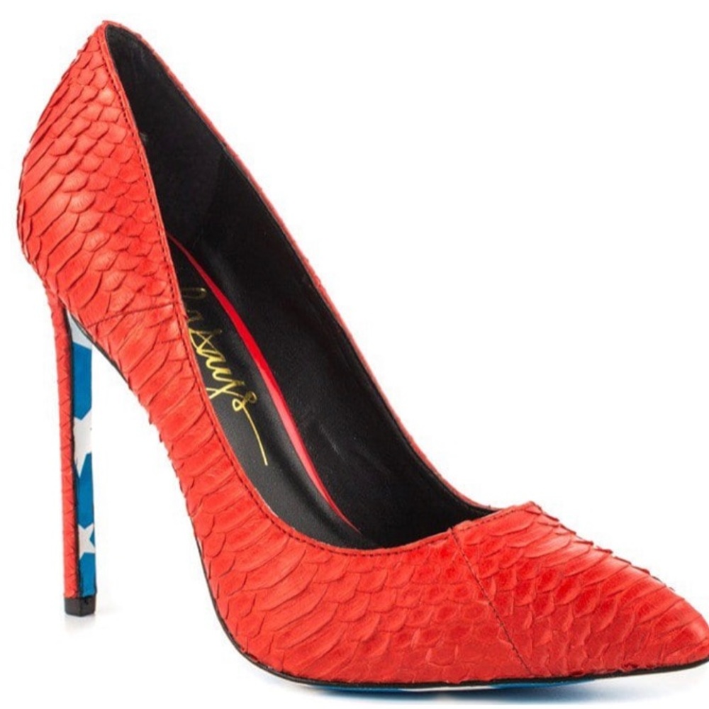 ! Taylor Says Red American
Skull Textured Leather Stilleto
Heels sz 7…